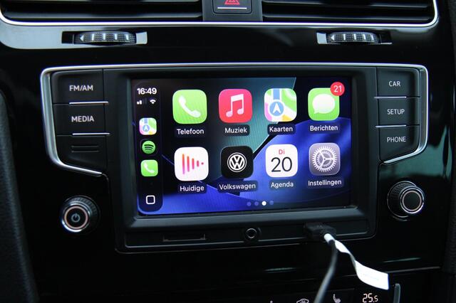 Volkswagen Golf 1.4 TSI Highline Carplay Xenon Dealer Ond 