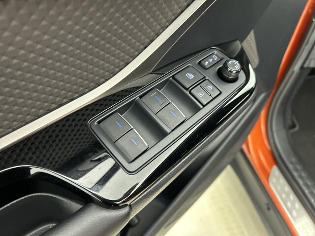 Toyota C-HR 2.0 Hybrid Launch Edition | Navigatie | BLS | PDC V+A | Stuur-Stoelverwarming | Fin. aanvraag Ronald