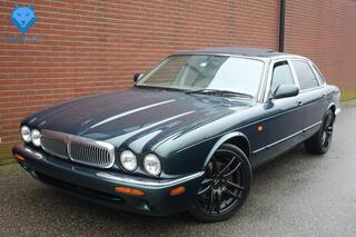 JAGUAR XJ 4.0 V8 Sovereign Special Automaat AIRCO LEER VOLL!!!