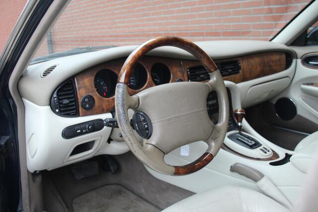 Jaguar XJ 4.0 V8 Sovereign Special Automaat AIRCO LEER VOLL