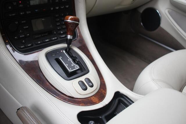 Jaguar XJ 4.0 V8 Sovereign Special Automaat AIRCO LEER VOLL