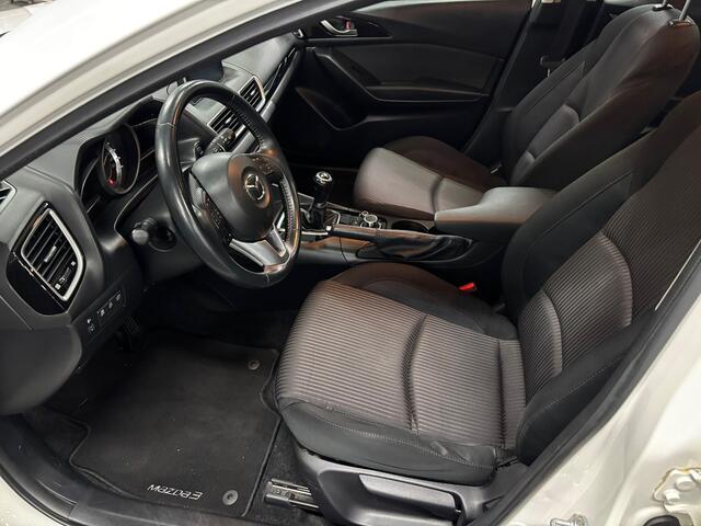 Mazda 3 2.0 Skylease NL-Auto met Navigatie, Climat Control, Cruise Control en LM-velgen