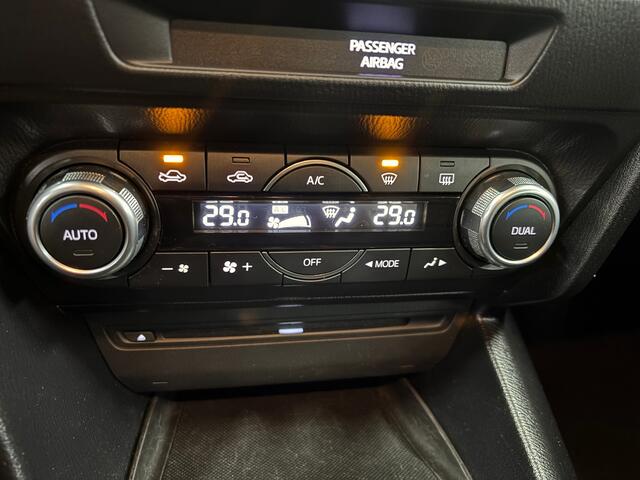 Mazda 3 2.0 Skylease NL-Auto met Navigatie, Climat Control, Cruise Control en LM-velgen