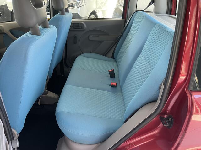 Fiat Panda 1.2 Navigator Radio/cd speler - Dakrails - Centrale vergrendeling met afstandsbediening - Elektrische ramen voor - Met e APK