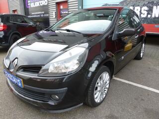 RENAULT CLIO 1.6-16V Dynam.Luxe,ZWART,AIRCO,etc.