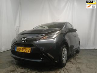 TOYOTA AYGO 1.0 VVT-i x-now - Frontschade