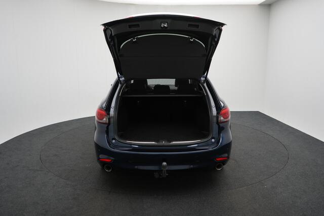 Mazda 6 Sportbreak 2.0 SkyActiv-G Sportive automaat met afneembare trekhaak en all-weather banden : dealer onderhouden