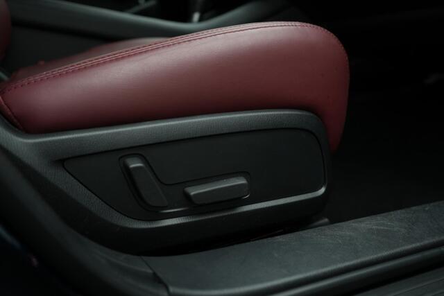 Mazda 6 Sportbreak 2.0 SkyActiv-G Sportive automaat met afneembare trekhaak en all-weather banden : dealer onderhouden