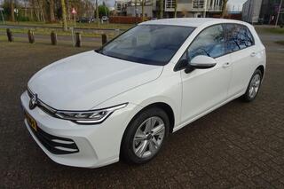 VOLKSWAGEN GOLF 1.5 TSI LIFE EDITION  5 Drs. - AIRCO - CARPLAY - LMV - PDC