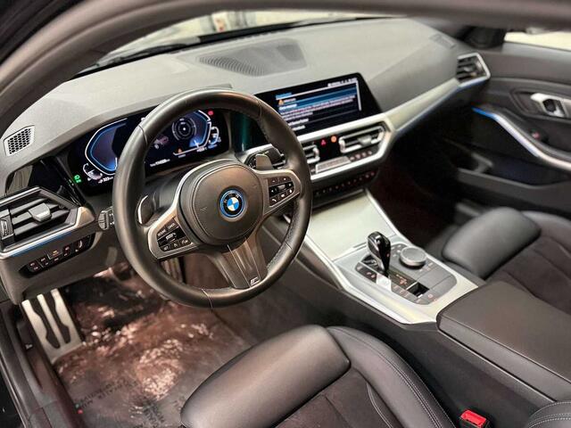 BMW 3-Serie 320e Aut. M Sportpakket/Led/M Shadowline/Enz..