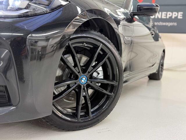 BMW 3-Serie 320e Aut. M Sportpakket/Led/M Shadowline/Enz..