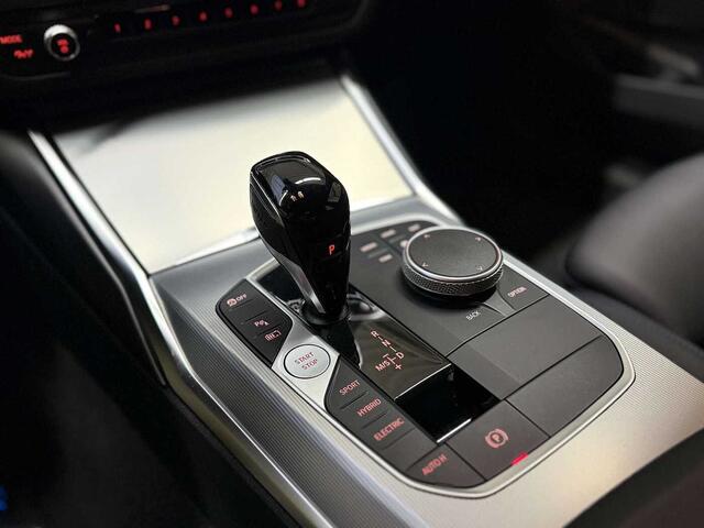 BMW 3-Serie 320e Aut. M Sportpakket/Led/M Shadowline/Enz..