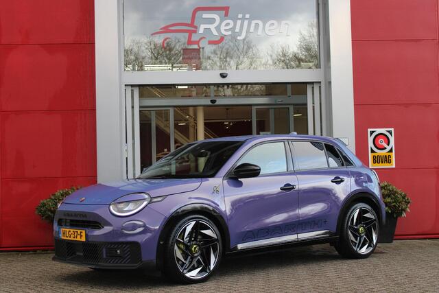 Abarth 600e SCORPIONISSIMA 280PK 54 kWh | SABELT PERFORMANCE SPORT STOELEN/BEKLEDING | ENGINE SOUND GENERATOR | PACK DESIGN SCORPIONISSIMA | PACK TECH SCORPI