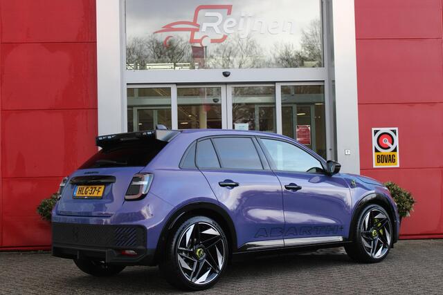 Abarth 600e SCORPIONISSIMA 280PK 54 kWh | SABELT PERFORMANCE SPORT STOELEN/BEKLEDING | ENGINE SOUND GENERATOR | PACK DESIGN SCORPIONISSIMA | PACK TECH SCORPI