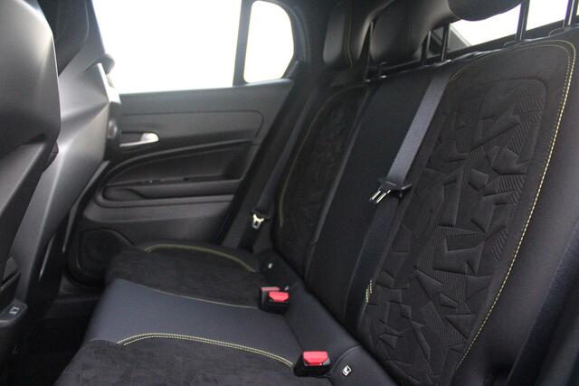 Abarth 600e SCORPIONISSIMA 280PK 54 kWh | SABELT PERFORMANCE SPORT STOELEN/BEKLEDING | ENGINE SOUND GENERATOR | PACK DESIGN SCORPIONISSIMA | PACK TECH SCORPI