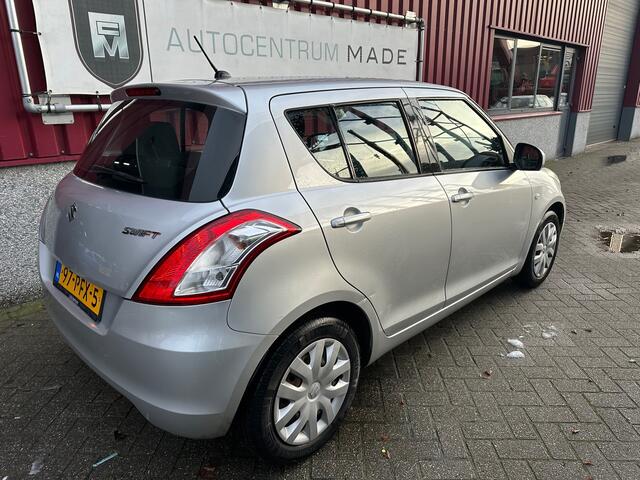 Suzuki Swift 1.2 Comfort EASSS // Airco // Stoelverwarming // 5-Deurs