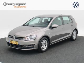VOLKSWAGEN GOLF 1.0 TSi Edition 115 Pk | Trekhaak | CarPlay | Cruise Control | Airco | Leder Stuurwiel | 15 Inch | 98.526 Km