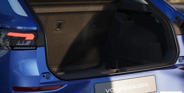 Volkswagen T-ROC 1.5 eTsi Trend First Edition PRIVATE LEASE VANAF � 499,-