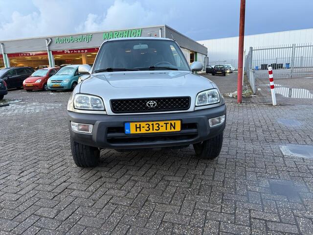 Toyota RAV4 Toyota RAV4 1.8 VVT-i Luna|Benzine|4x4|Schuifdak