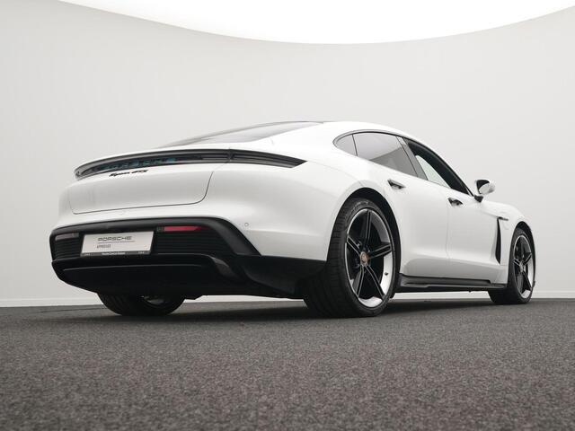 Porsche Taycan GTS