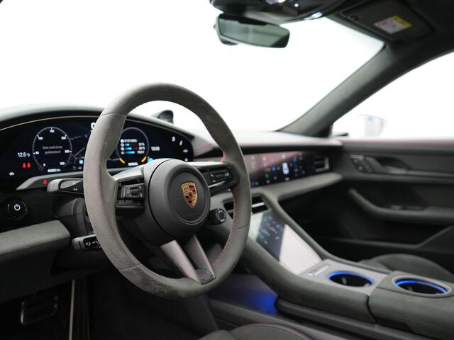 Porsche Taycan GTS
