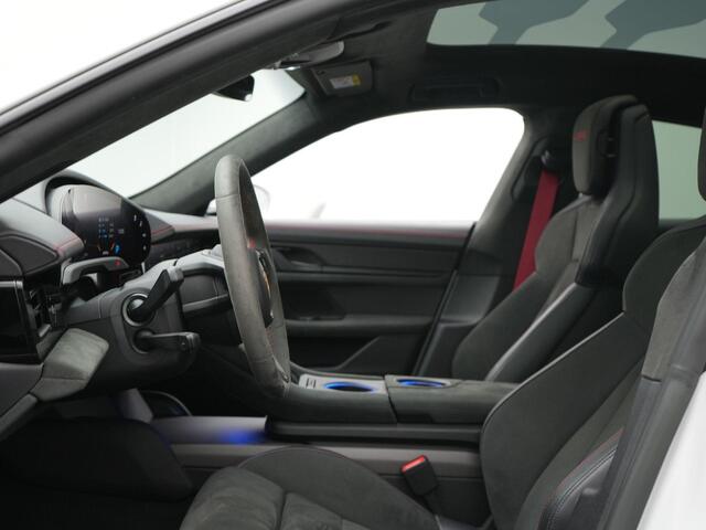 Porsche Taycan GTS