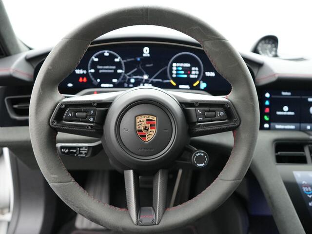 Porsche Taycan GTS