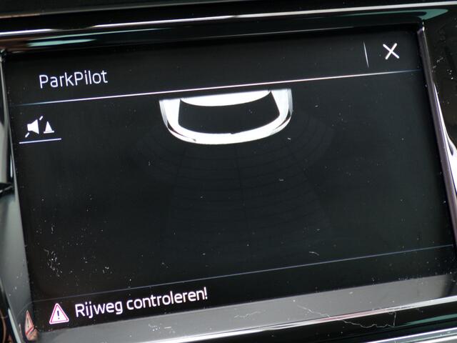Skoda Fabia 1.0 TSI Business Edition, Carplay + Android Auto / Cruise Control / Navigatie / Sensoren / 16'' LMV