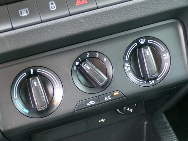 Skoda Fabia 1.0 TSI Business Edition, Carplay + Android Auto / Cruise Control / Navigatie / Sensoren / 16'' LMV