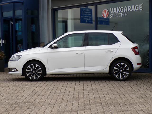 Skoda Fabia 1.0 TSI Business Edition, Carplay + Android Auto / Cruise Control / Navigatie / Sensoren / 16'' LMV