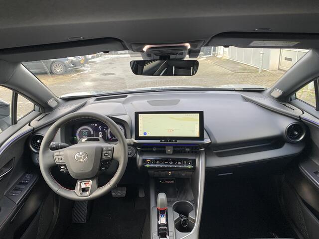Toyota C-HR 2.0 Plug-in Hybrid 220 GR SPORT