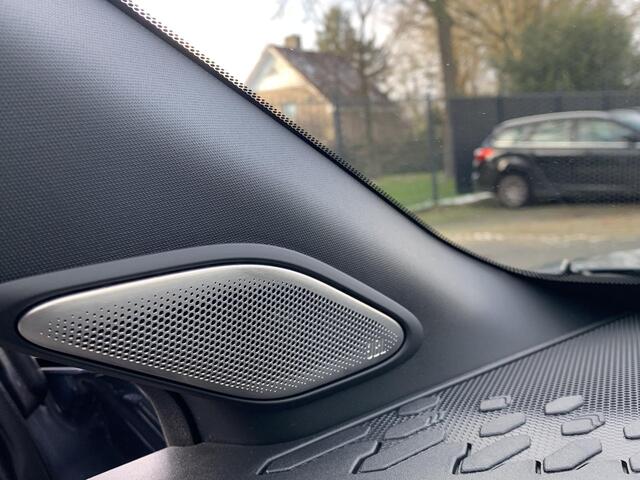 Toyota C-HR 2.0 Plug-in Hybrid 220 GR SPORT