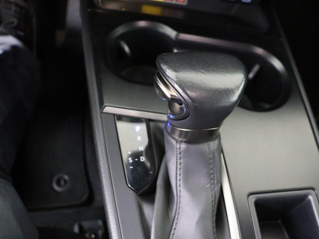 Lexus UX 250h Business Line | Achteruitrijcamera | Keyless entry | Dodehoek detector |