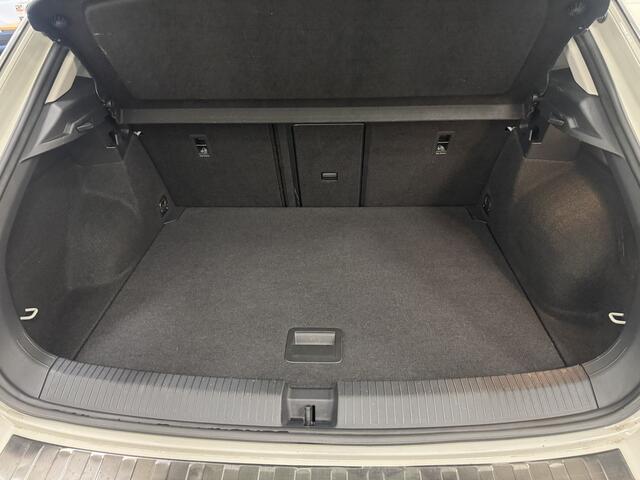 Volkswagen T-ROC 1.5 150pkTSI Style | 1e EIG. / NAVI / STOELMASAGE / FULL LED /