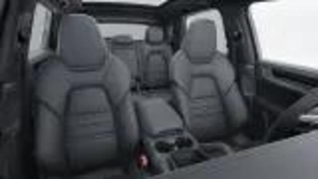 Porsche Cayenne E-Hybrid Black Edition