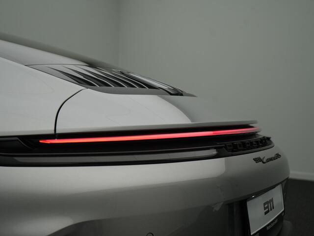 Porsche 911 Carrera GTS