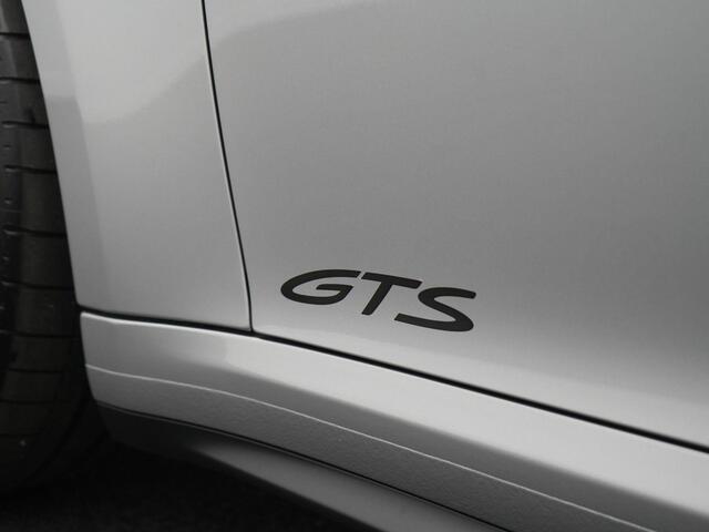 Porsche 911 Carrera GTS
