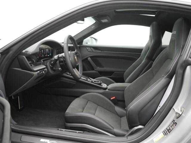 Porsche 911 Carrera GTS