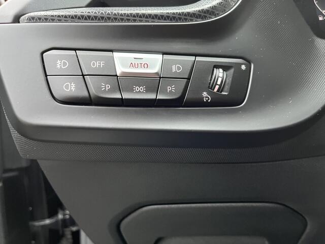 BMW 1-Serie 118i Business Edition | DEALER OH | CARPLAY | CLIMA | CRUISE | NAVI | PDC V&A | VIRTUAL COCKPIT