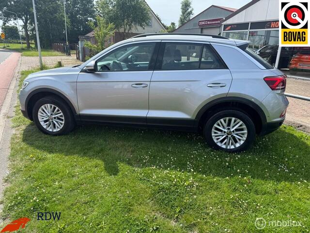 Volkswagen T-ROC 1.5 TSI STYLE AUTOMAAT/CARPLAY/CRUISECONTR.