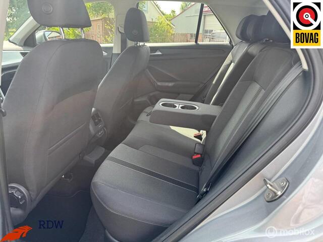 Volkswagen T-ROC 1.5 TSI STYLE AUTOMAAT/CARPLAY/CRUISECONTR.