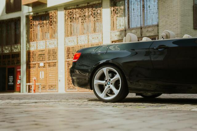 BMW 3-Serie Cabrio 335i High Executive youngtimer
