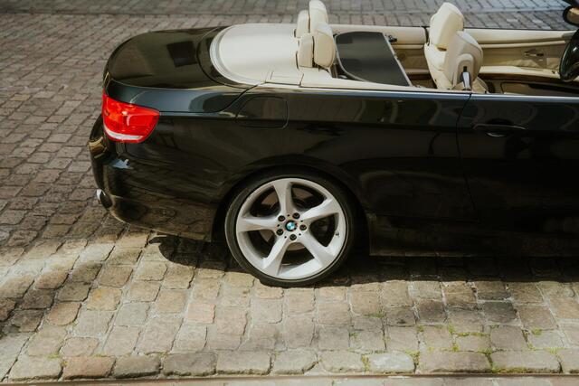 BMW 3-Serie Cabrio 335i High Executive youngtimer