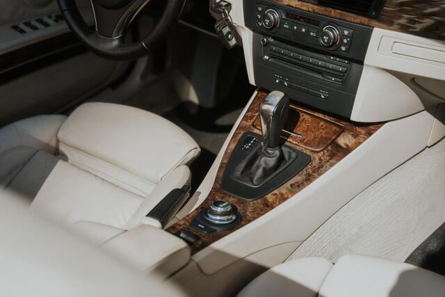 BMW 3-Serie Cabrio 335i High Executive youngtimer