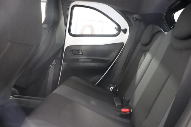 Toyota Aygo X Hybrid 115 GR Sport, JBL, Stoelverwarming, Sensoren, Apple Carplay/Android Auto, Inruilpremie �1.500,-