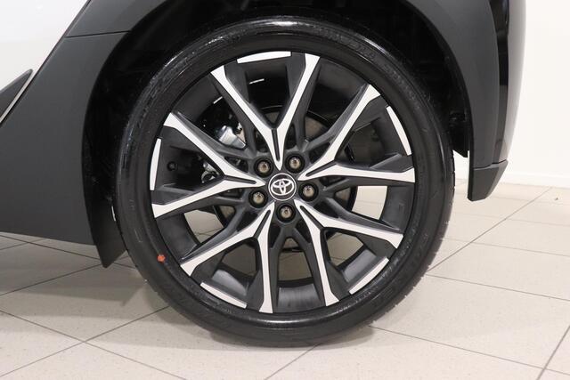 Toyota Aygo X Hybrid 115 GR Sport, JBL, Stoelverwarming, Sensoren, Apple Carplay/Android Auto, Inruilpremie �1.500,-