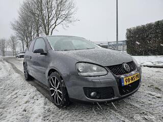Volkswagen Golf V