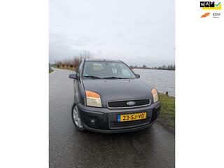 FORD FUSION 1.6 Futura FULL AUTOMAAT ALLSEASON BANDEN
