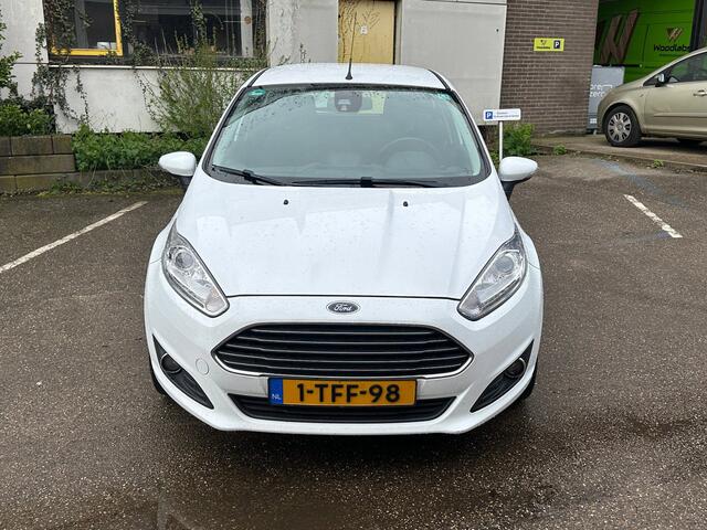 Ford Fiesta 1.0 EcoBoost Titanium / Airco / Goed onderhouden