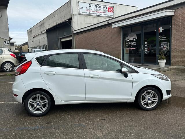 Ford Fiesta 1.0 EcoBoost Titanium / Airco / Goed onderhouden